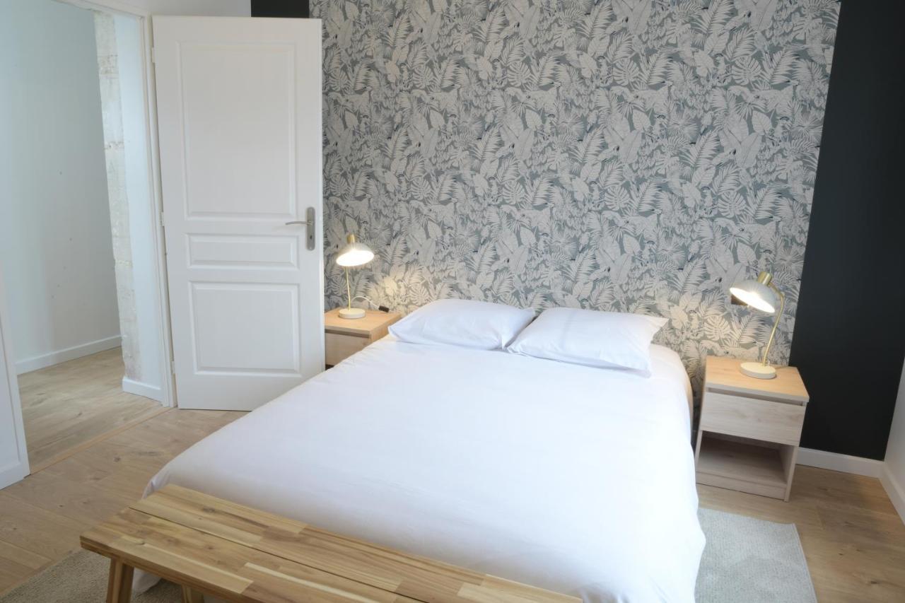 T3 De Charme Situe En Hyper Centre Avec Wifi, Linge, Draps, Savons Et Serviettes Fournis Cognac Rom bilde
